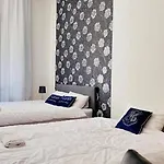 Luxus In 2 Square Prag